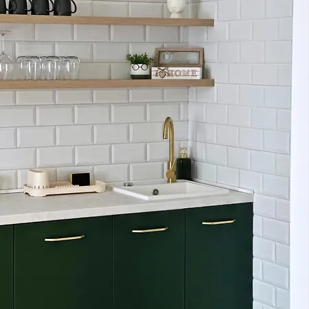 Nest With Private Garage