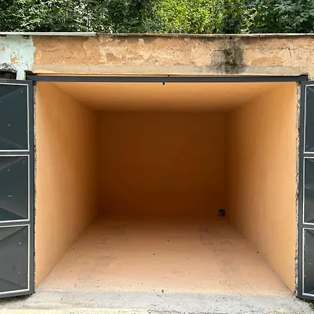 Nest With Private Garage * Sarajevo